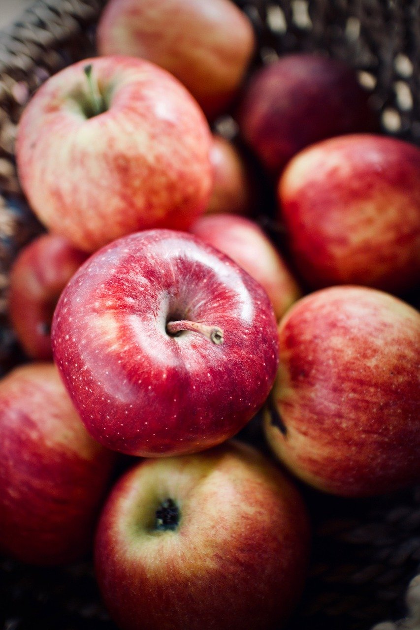 apples, fruit, agriculture-7783131.jpg